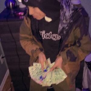 Meet your Posher, Nigel